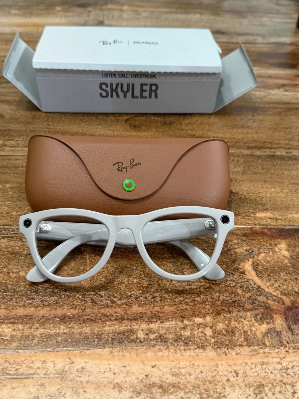 Ray-Ban White Cat-Eye Sunglasses with Brown Case